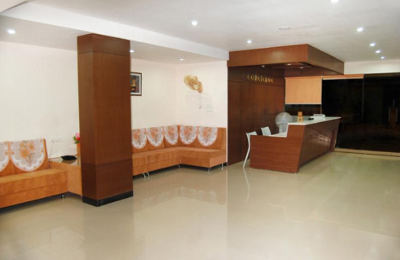Balaji Grand Hotel Kakinada Bagian luar foto